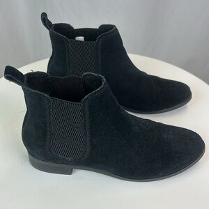 Toms Chelsea Black Suede Ankle Boots Booties Women's Comfort Shoes Size 7.5